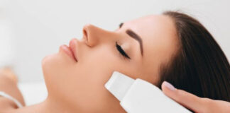 Facial cleansing with a spatula