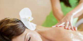 Coconut massage – Natural Care and Deep Relaxation