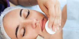 Ciscenje lica ultrazvucnom spatulom: vodic za dubinsku njegu koze